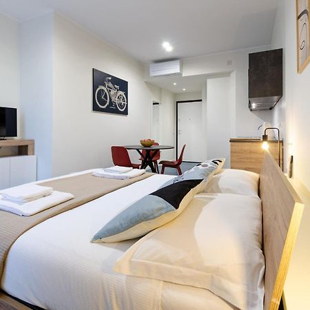 Velasquez Apartments - A - San Siro Milaan Buitenkant foto